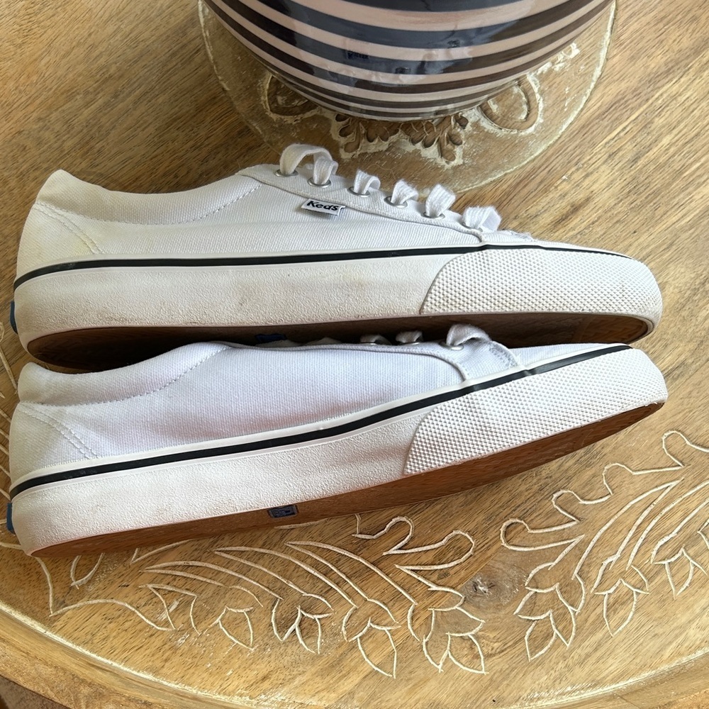 Keds Classic White Lace-Up Sneakers size 9.5 sneakers - Picture 7 of 9